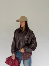 Carica l&#39;immagine nel visualizzatore di Gallery, BOMBER GLOSS
