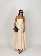 Carica l'immagine nel visualizzatore di Gallery, HONEY DRESS BURRO

