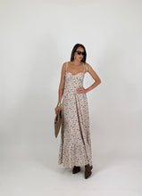 Carica l'immagine nel visualizzatore di Gallery, DRESS COUNTRY CHIC
