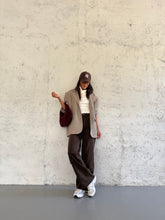 Carica l&#39;immagine nel visualizzatore di Gallery, JEANS COFFEE

