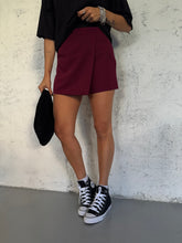 Carica l&#39;immagine nel visualizzatore di Gallery, SKIRTY PANTS BORDEAUX
