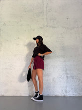 Carica l&#39;immagine nel visualizzatore di Gallery, SKIRTY PANTS BORDEAUX
