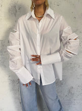 Carica l&#39;immagine nel visualizzatore di Gallery, cut shirt
