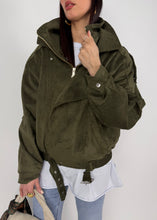 Carica l'immagine nel visualizzatore di Gallery, CHIODO REBEL OLIVA
