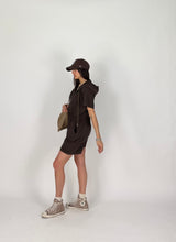 Carica l'immagine nel visualizzatore di Gallery, JUMP HOODIE CHOCO
