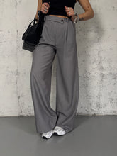 Carica l&#39;immagine nel visualizzatore di Gallery, CROSS BOTTON PANTS
