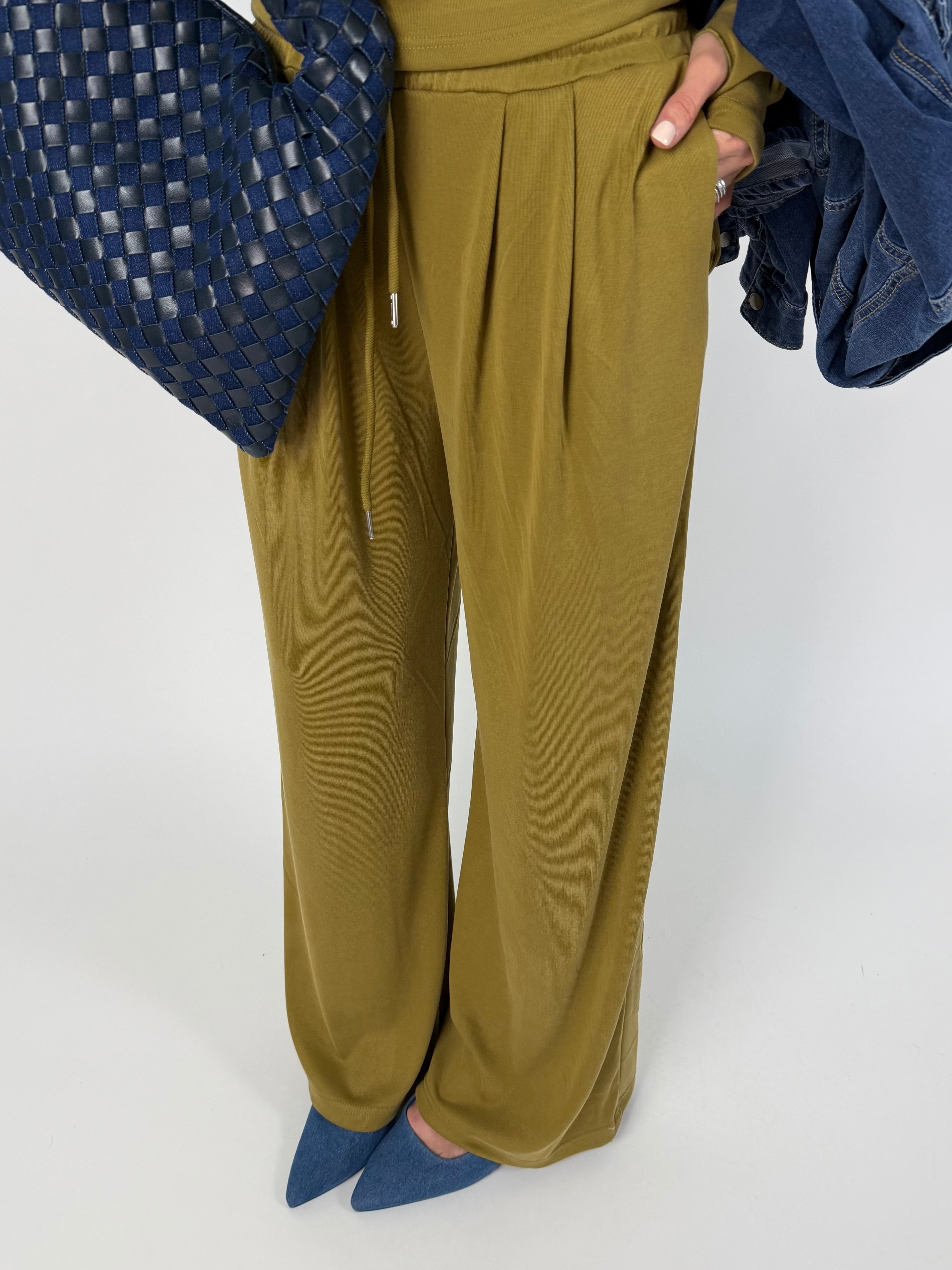 ESSENTIAL CHIC SET PISTACCHIO