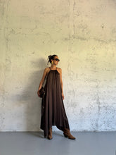 Carica l&#39;immagine nel visualizzatore di Gallery, BRONZE DRESS
