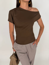 Carica l'immagine nel visualizzatore di Gallery, MAGLIA TRAPEZIO CHOCO
