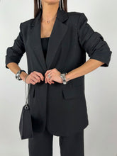 Carica l'immagine nel visualizzatore di Gallery, SUIT BLACK SHINE
