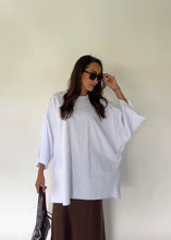 Carica l&#39;immagine nel visualizzatore di Gallery, T-SHIRT JUST BIANCA
