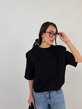 Carica l'immagine nel visualizzatore di Gallery, T-SHIRT OVER SHOL NERA
