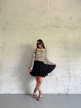 Carica l&#39;immagine nel visualizzatore di Gallery, FLUFFY SKIRTYPANTS
