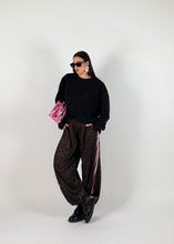 Carica l'immagine nel visualizzatore di Gallery, FELPA WIDE NERA
