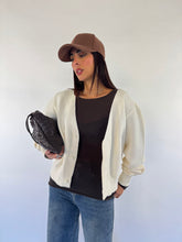 Carica l&#39;immagine nel visualizzatore di Gallery, CARDIGAN BOTTON DOWN BURRO
