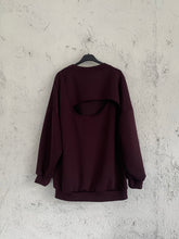 Carica l&#39;immagine nel visualizzatore di Gallery, FELPA HOLE PURPLE
