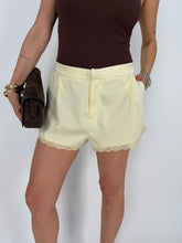 Carica l'immagine nel visualizzatore di Gallery, SHORTS SATIN

