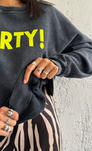 Carica l&#39;immagine nel visualizzatore di Gallery, party sweater
