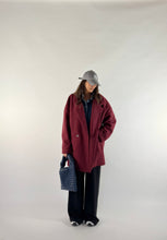 Carica l&#39;immagine nel visualizzatore di Gallery, COAT CURLY BORDEAUX
