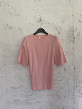 Carica l&#39;immagine nel visualizzatore di Gallery, T-SHIRT HOOK

