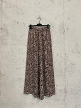 Carica l&#39;immagine nel visualizzatore di Gallery, ZEBRA PANTS
