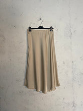 Carica l&#39;immagine nel visualizzatore di Gallery, gonna satin

