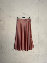 Carica l&#39;immagine nel visualizzatore di Gallery, gonna satin
