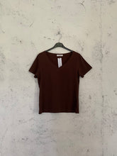 Carica l&#39;immagine nel visualizzatore di Gallery, T-SHIRT LOW CUT CAFFÈ
