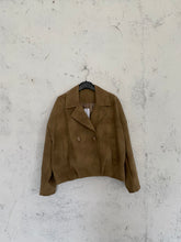 Carica l&#39;immagine nel visualizzatore di Gallery, Cloud suede jacket

