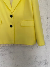 Carica l&#39;immagine nel visualizzatore di Gallery, blazer over giallo

