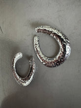 Carica l&#39;immagine nel visualizzatore di Gallery, EARRINGS POUND
