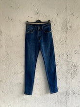 Carica l&#39;immagine nel visualizzatore di Gallery, skinny denim
