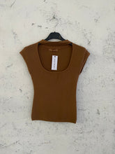 Carica l&#39;immagine nel visualizzatore di Gallery, neck top
