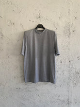 Carica l&#39;immagine nel visualizzatore di Gallery, T-shirt spallotte
