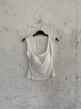 Carica l&#39;immagine nel visualizzatore di Gallery, TOP SQUARE BIANCO
